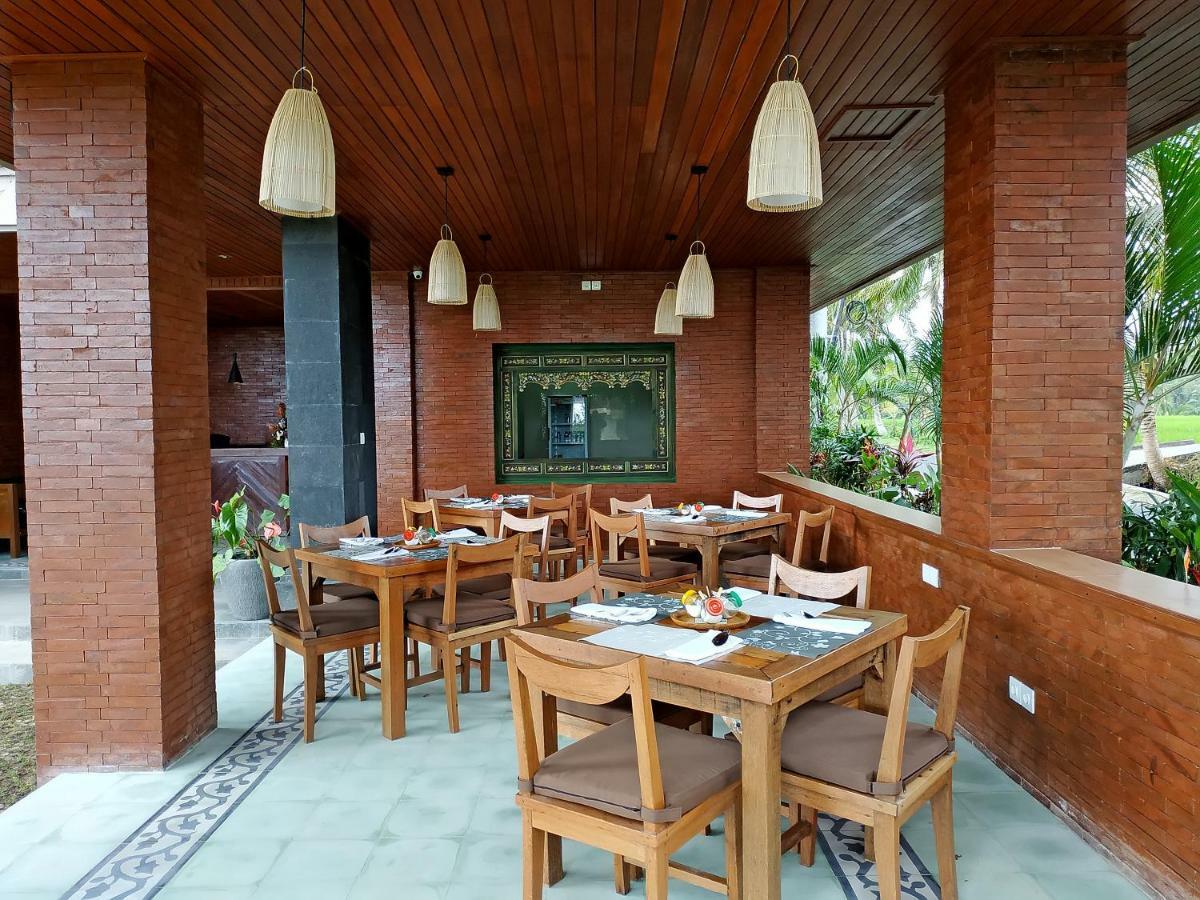 Paon Desa Hotel 4*